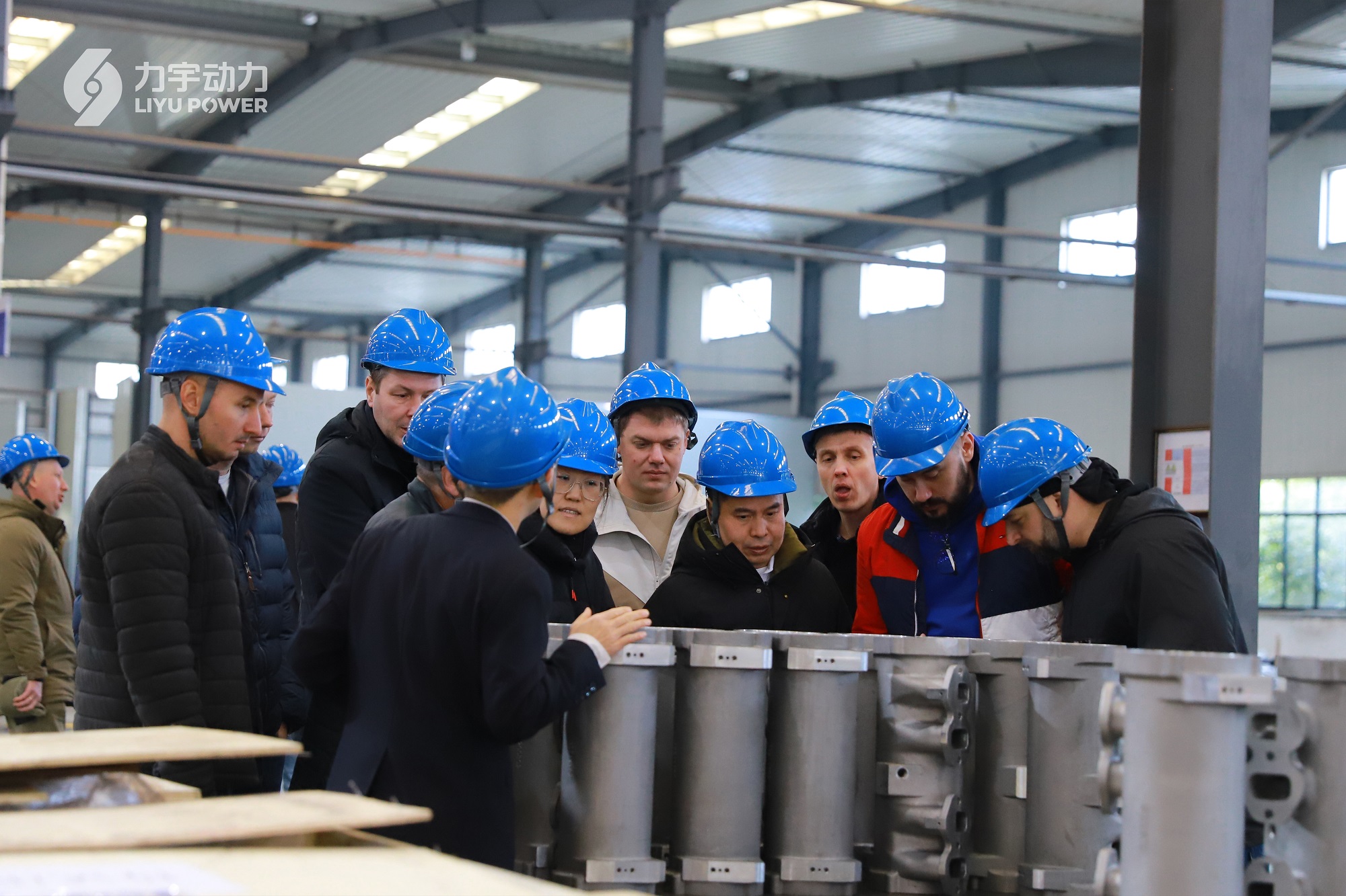 Overseas partner visit_factory2
